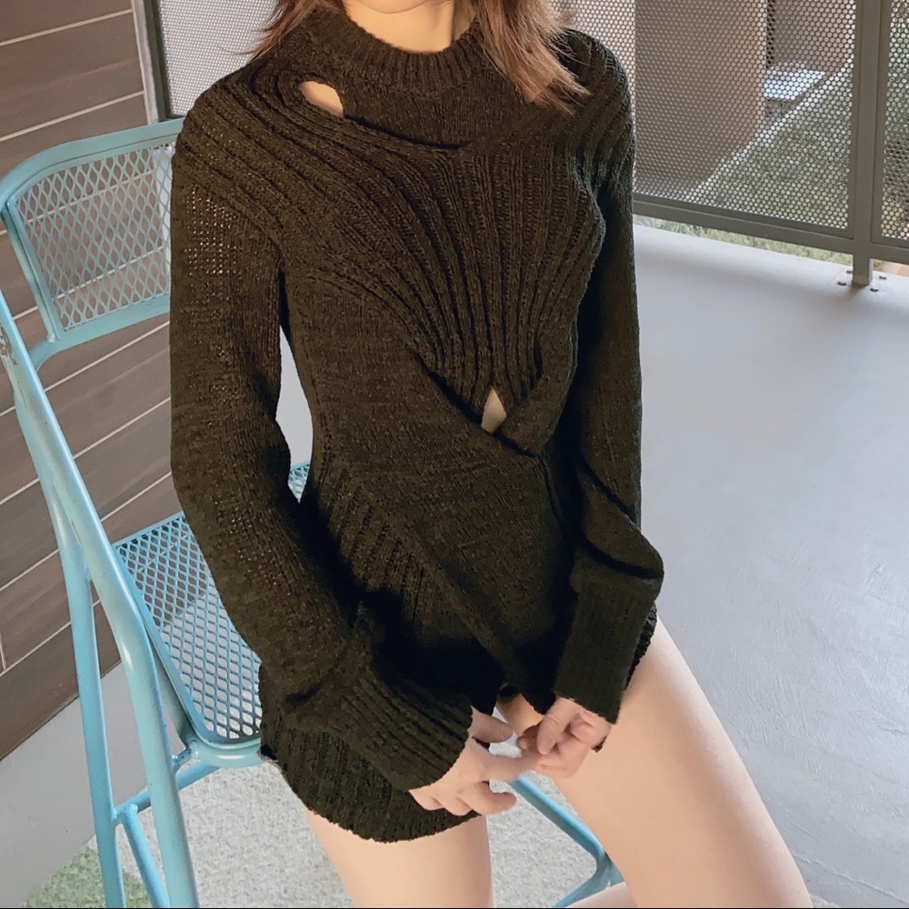 Sweater - Picture 2 of 4